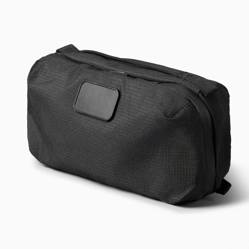 COVE Sac d’accessoires technologiques en matériau recyclé des océans