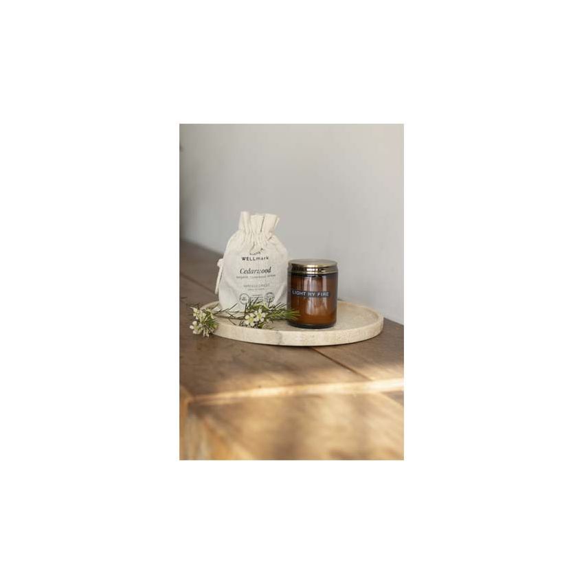 Bougie moyenne parfumée au bois de cèdre 