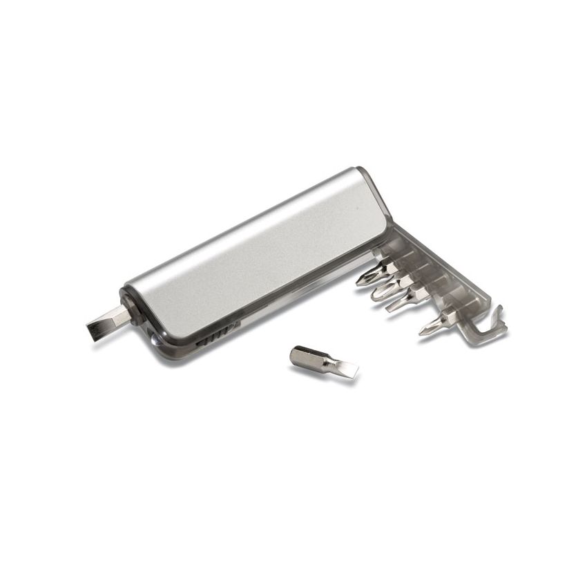 Set d'outils et lampe torche