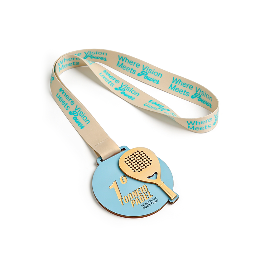 Médailles Personnalisées en MDF Brut avec Élément Rapporté en Bouleau Découpé et Impression UV
